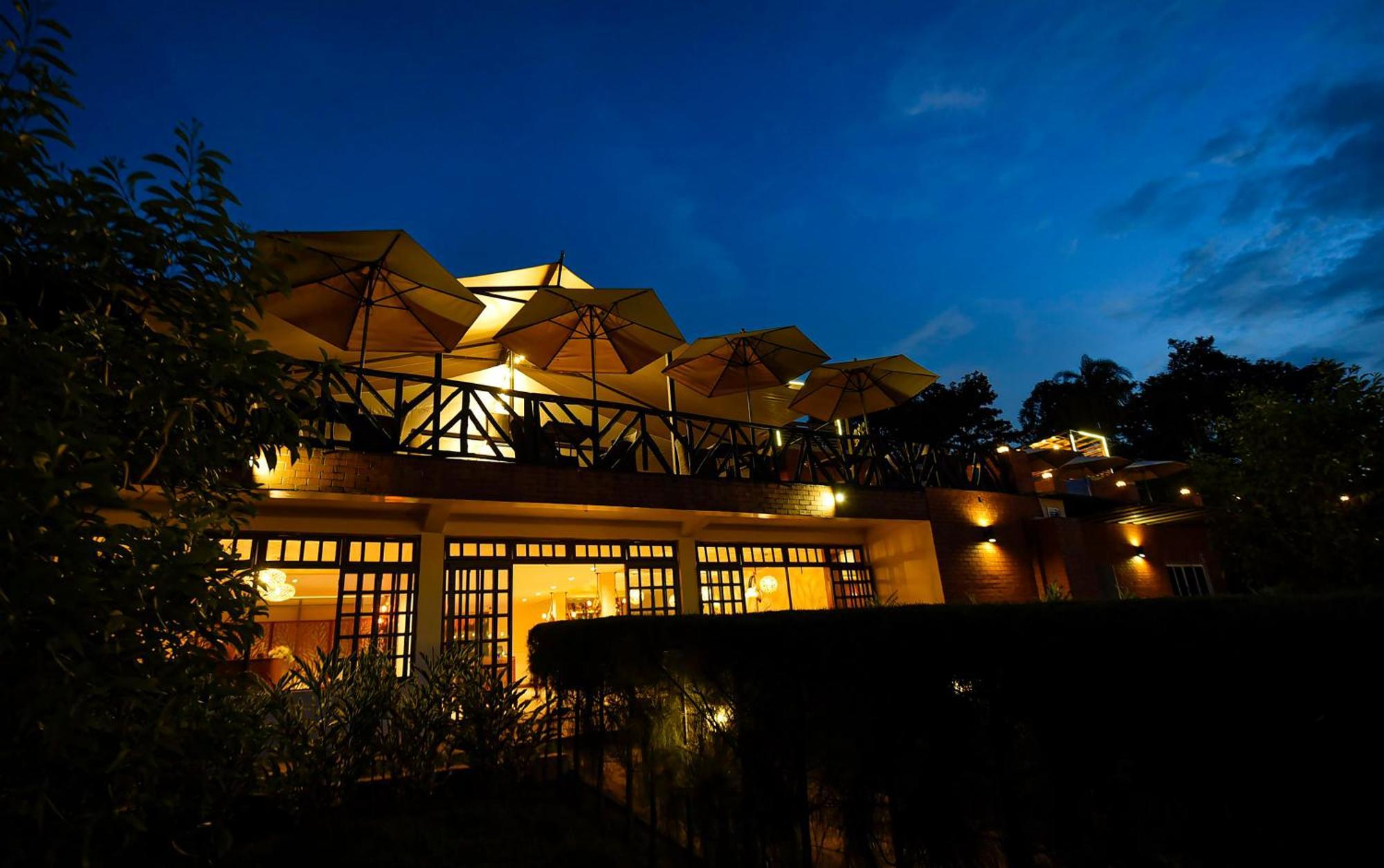 Divine Resort & Spa カンパラ エクステリア 写真
